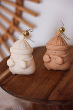 Lataa kuva Galleria-katseluun, Lumiukko-kynttilä