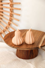 Lataa kuva Galleria-katseluun, Kurpitsakynttilä setti – Käsintehty & Vegaaninen