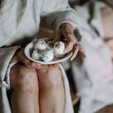 Lataa kuva Galleria-katseluun, Jalkakylpykimara