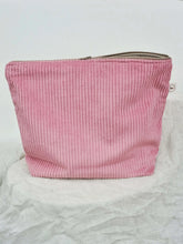 Lataa kuva Galleria-katseluun, Meikkipussi