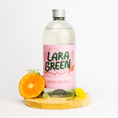 LaraGreen