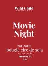 Lataa kuva Galleria-katseluun, Popcorn Tuoksukynttilä – Aito Leffailta Kotiin (25h)
