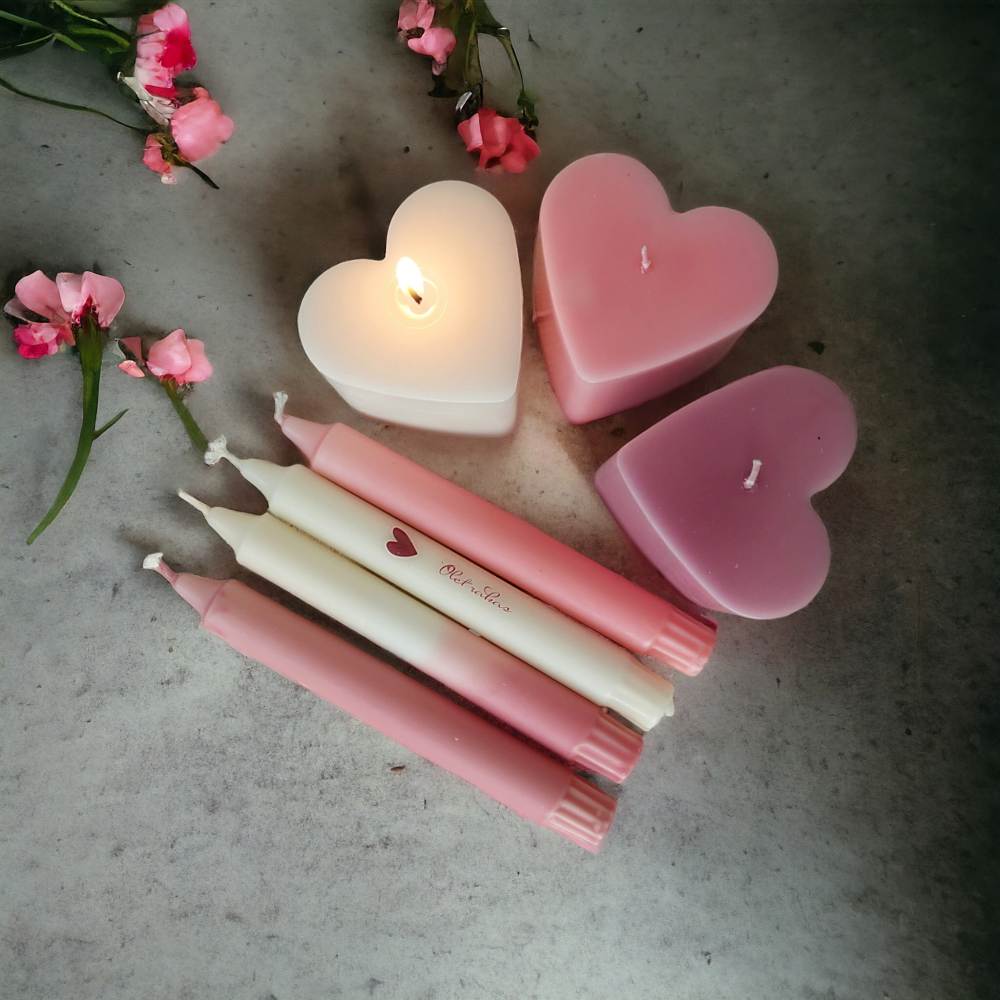 Sentiment Crown Candle "You are loved"