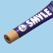 Lataa kuva Galleria-katseluun, Smyle Whitening – Valkaiseva fluorihammastahna
